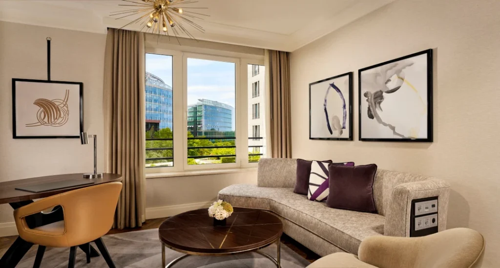 The Ritz-Carlton Berlin, Deluxe Suite