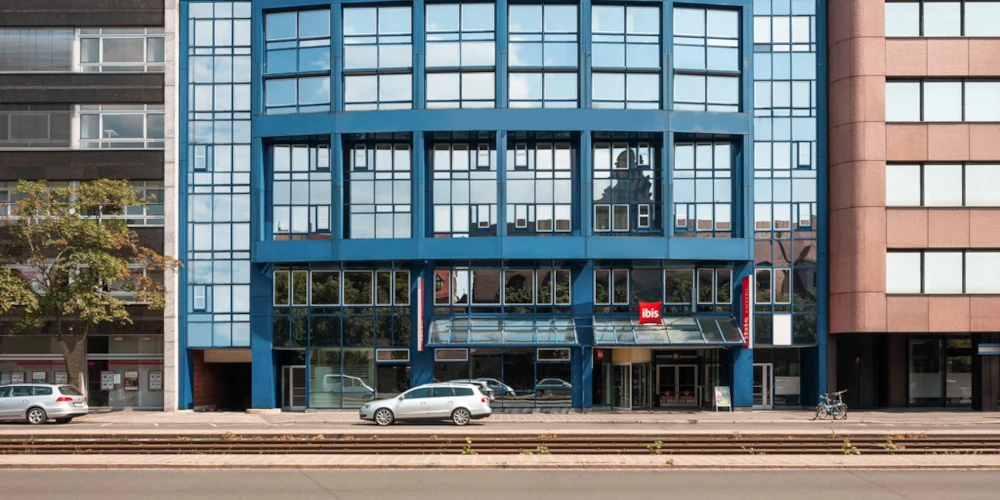 Außenansicht ibis Nürnberg Hauptbahnhof