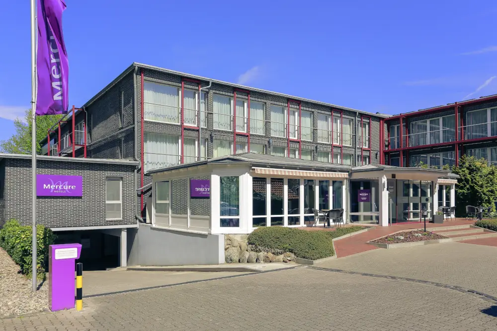 Außenansicht des Mercure Hotel am Entenfang Hannover