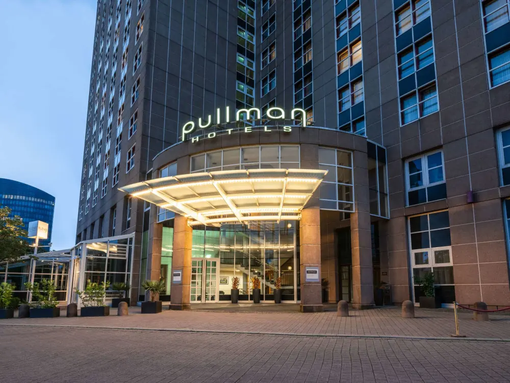 Außenansicht - Pullman Stuttgart Fontana