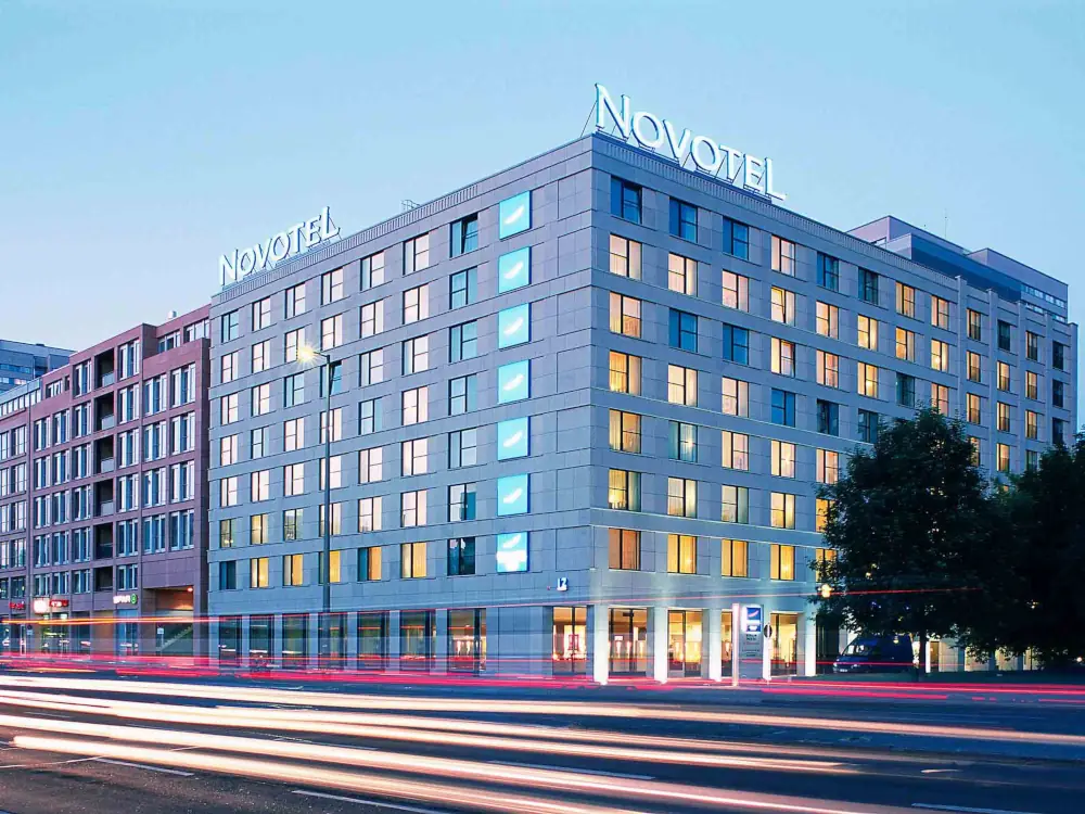Außenansicht - Novotel Berlin Mitte