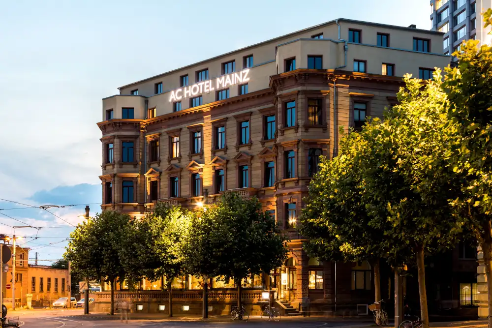 Außenansicht des Hotels AC Mainz