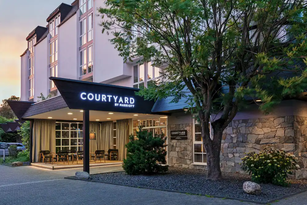 Außenansicht - Courtyard by Marriott Wiesbaden Nordenstadt