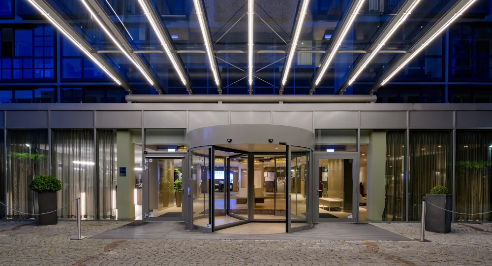 Haupteingang - Pullman Munich