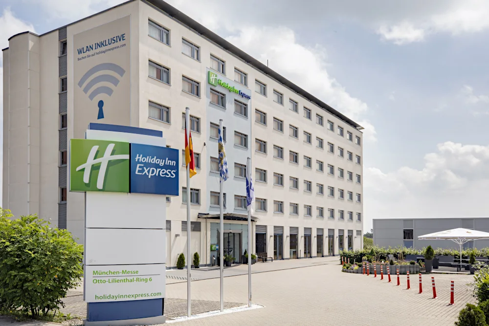 Herzlich Willkommen im Holiday Inn Express München - Messe