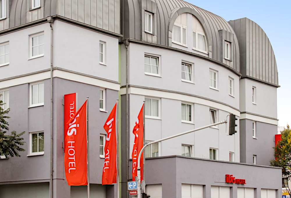 Aussenansicht Ibis Mainz City