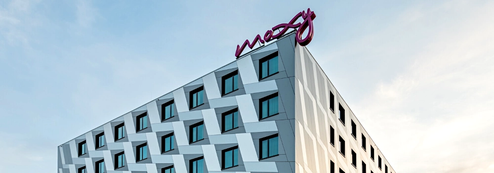 Außenansicht des Hotels Moxy Berlin Airport