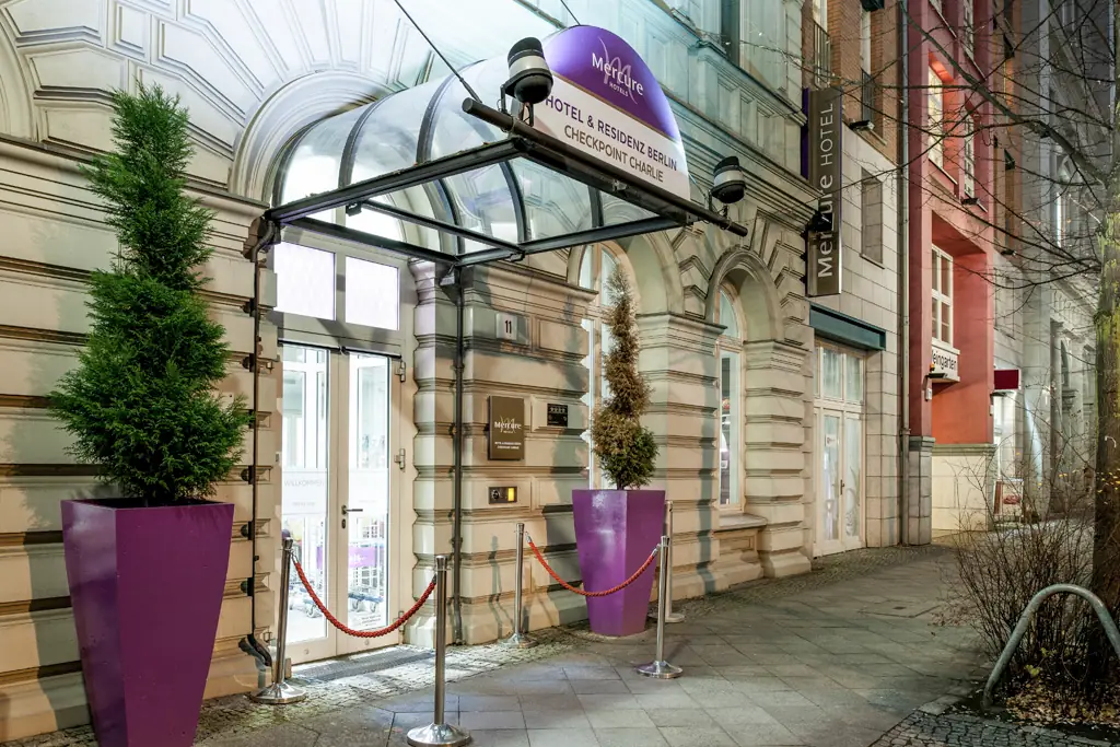 Außenansicht des Mercure Hotel Residenz Berlin Checkpoint Charlie