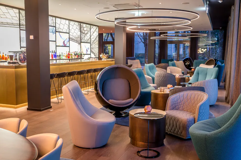 Lounge-Bar des Motel One München-Olympia Gate