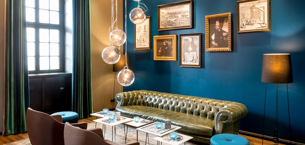 Lounge des Motel One Magdeburg