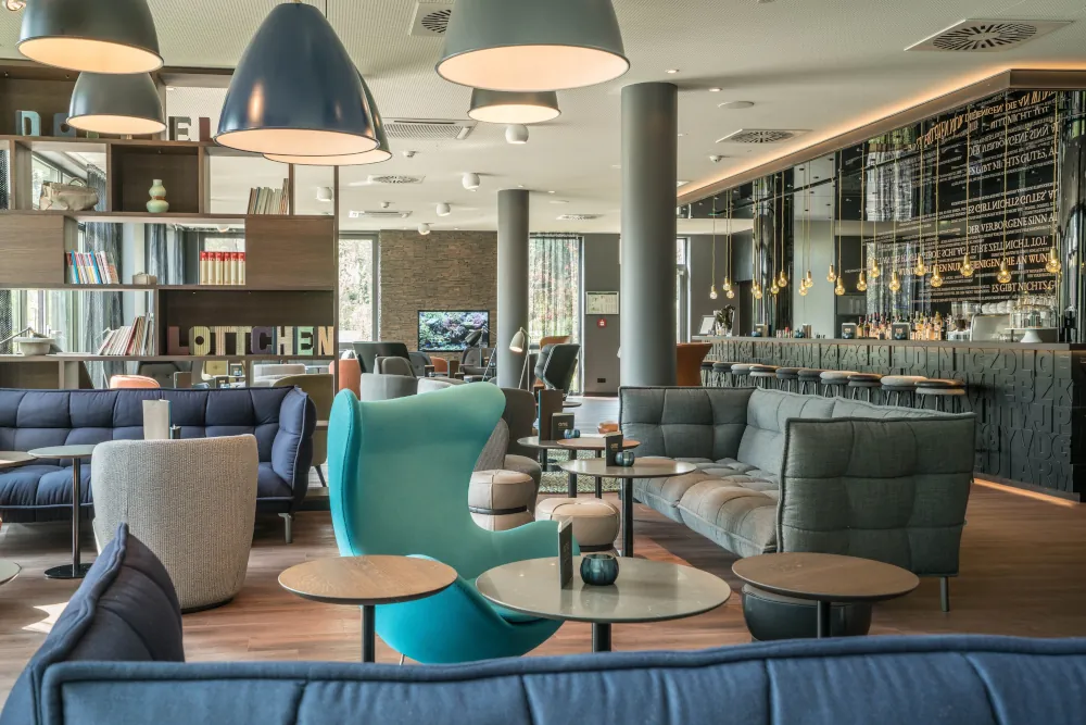 Lounge des Motel One Dresden-Palaisplatz