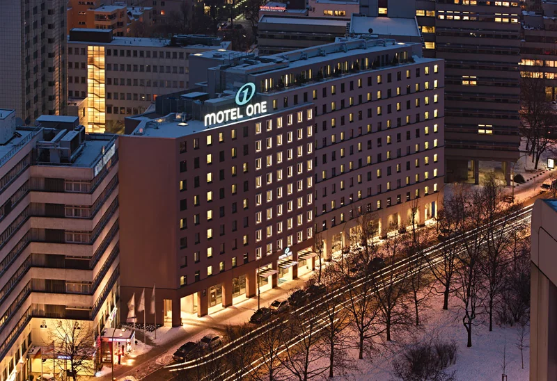 Außenansicht des Motel One Berlin-Tiergarten