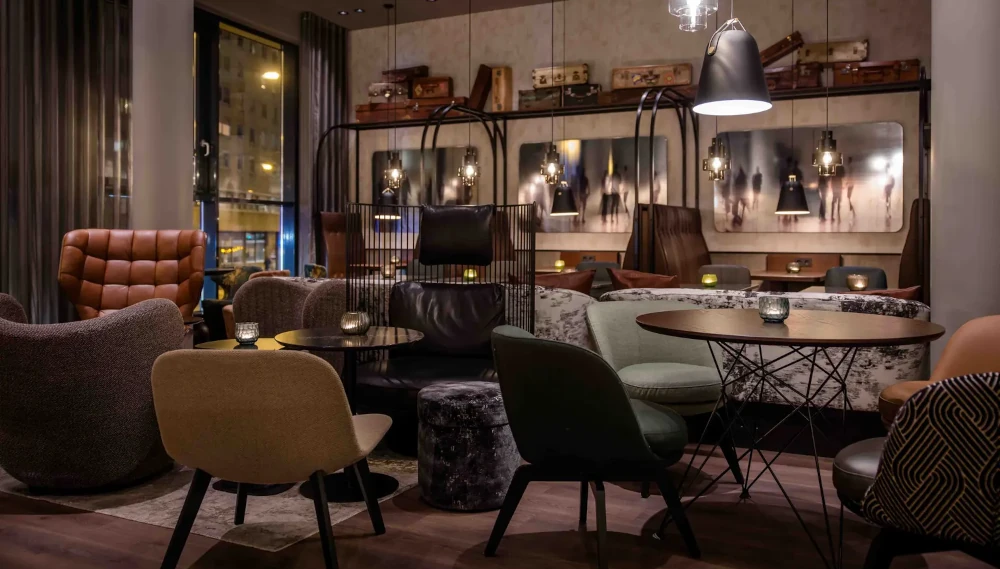 Lounge des Motel One Nürnberg City