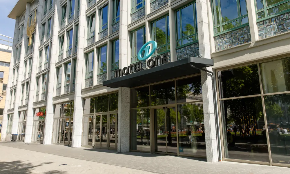 Außenansicht des Hotels Motel One Mannheim