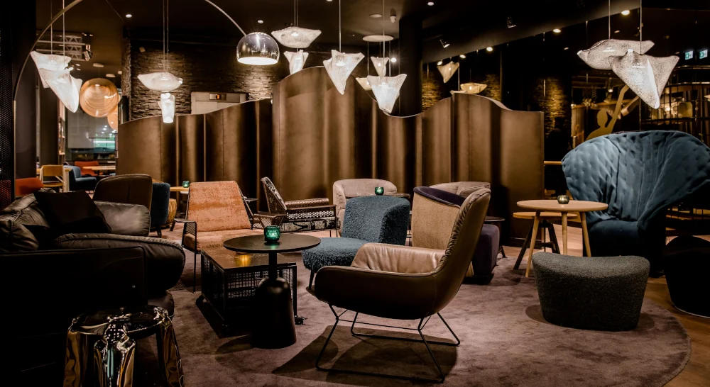 Lounge des Motel One Stuttgart-Mitte